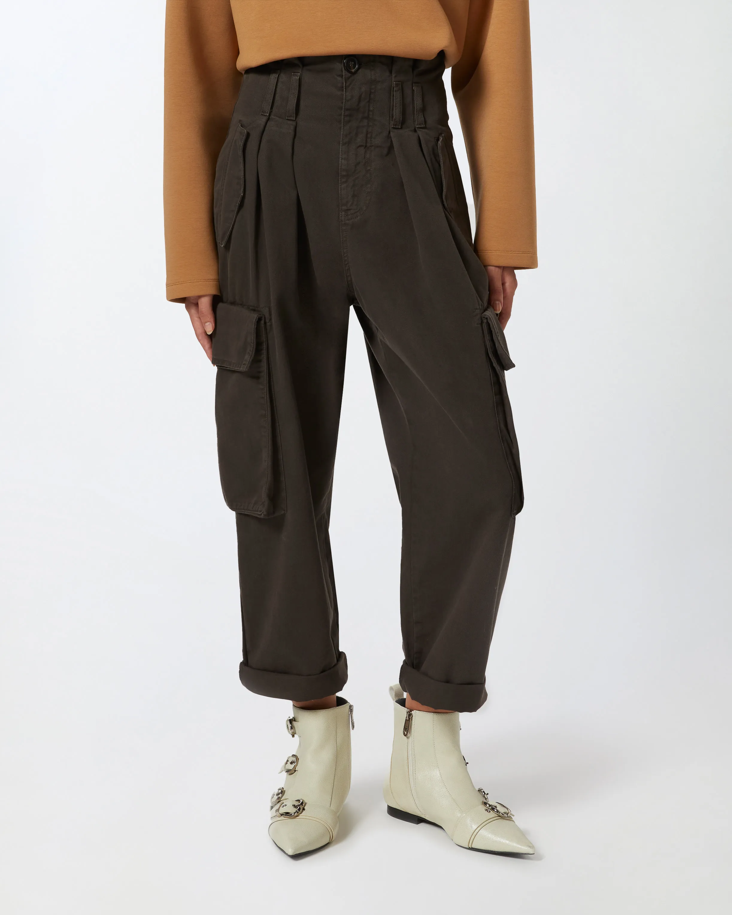  Pantaloni cargo oversize con cintura    