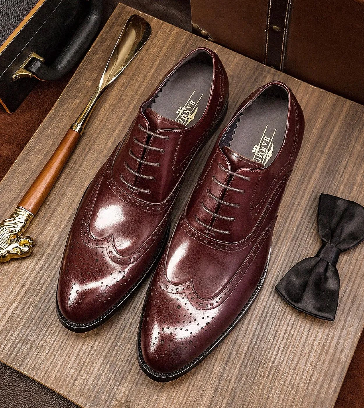 Scarpe eleganti da uomo in vera pelle di mucca Marchio di lusso British Trend Designer Fashion Bordeaux Black Social Brogues Sho