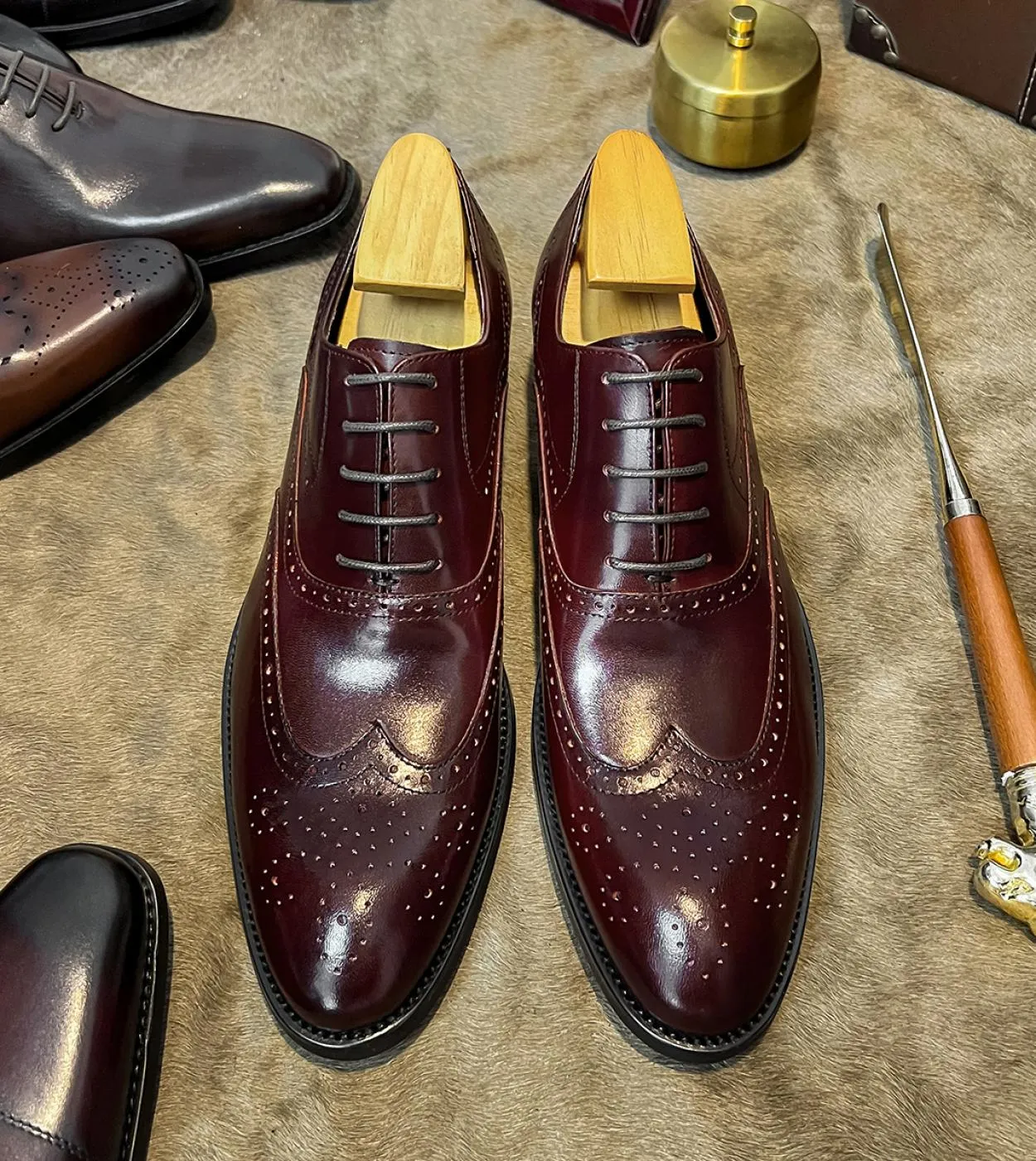 Scarpe eleganti da uomo in vera pelle di mucca Marchio di lusso British Trend Designer Fashion Bordeaux Black Social Brogues Sho